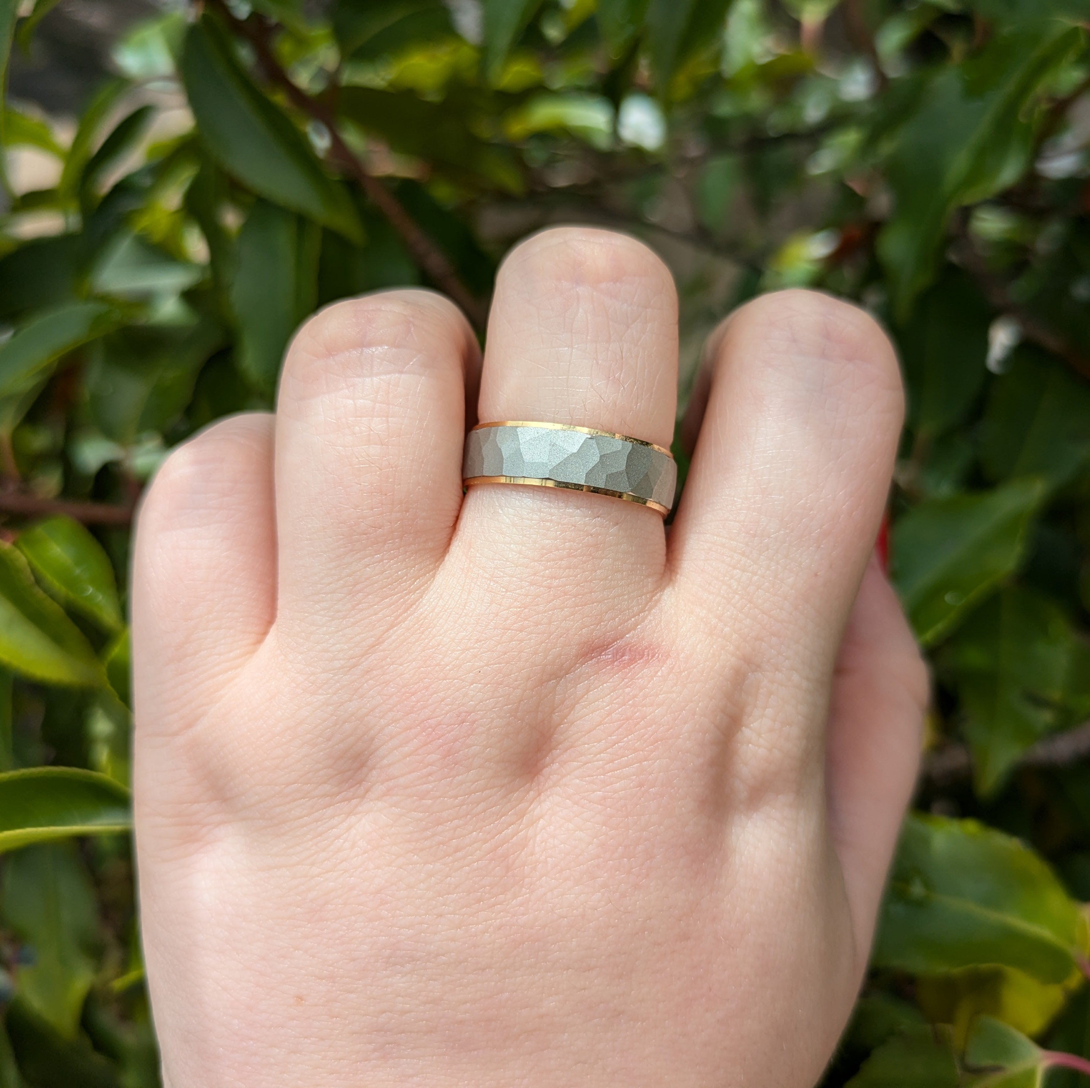 Two-tone design Bands